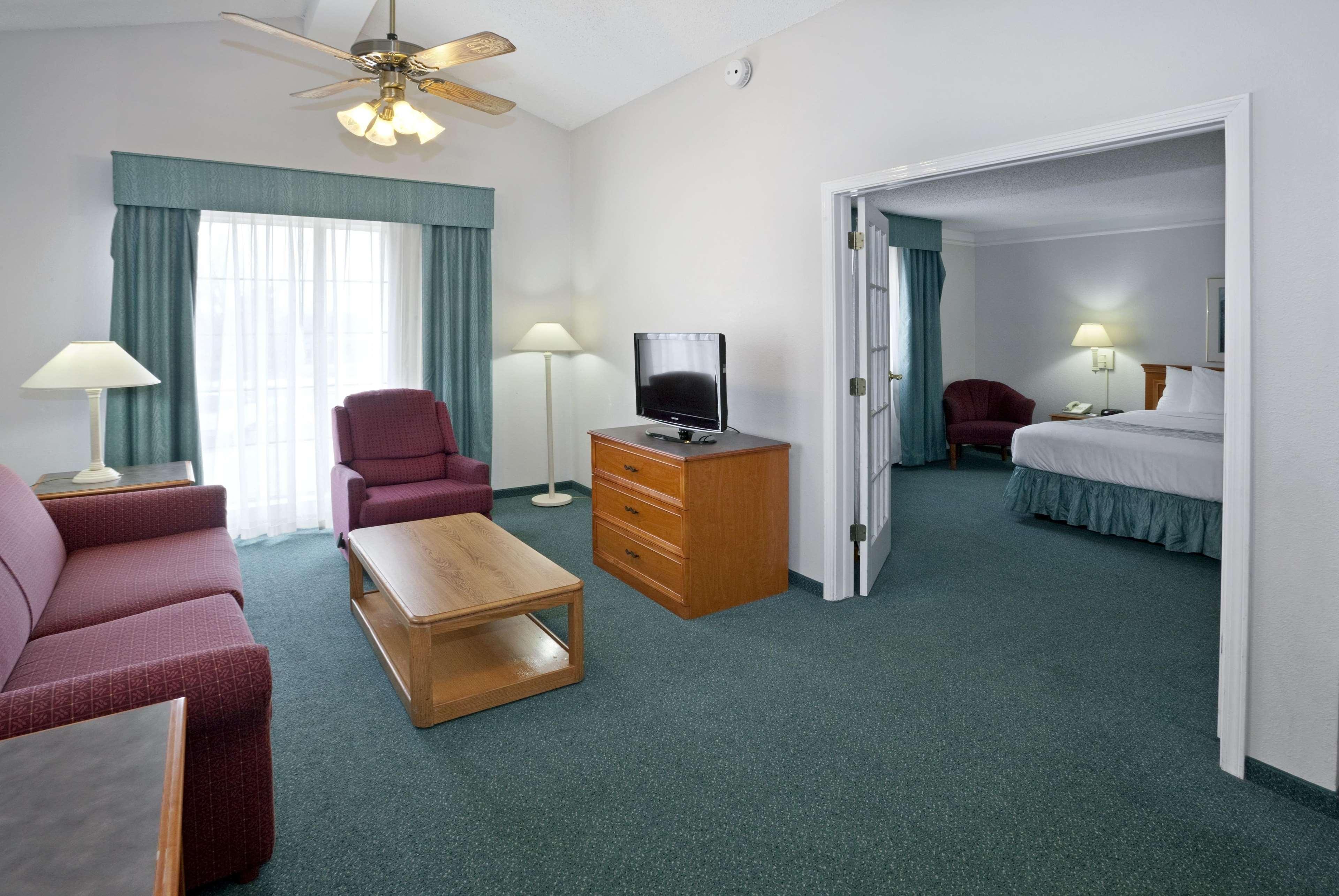 La Quinta Inn By Wyndham Omaha West Zewnętrze zdjęcie