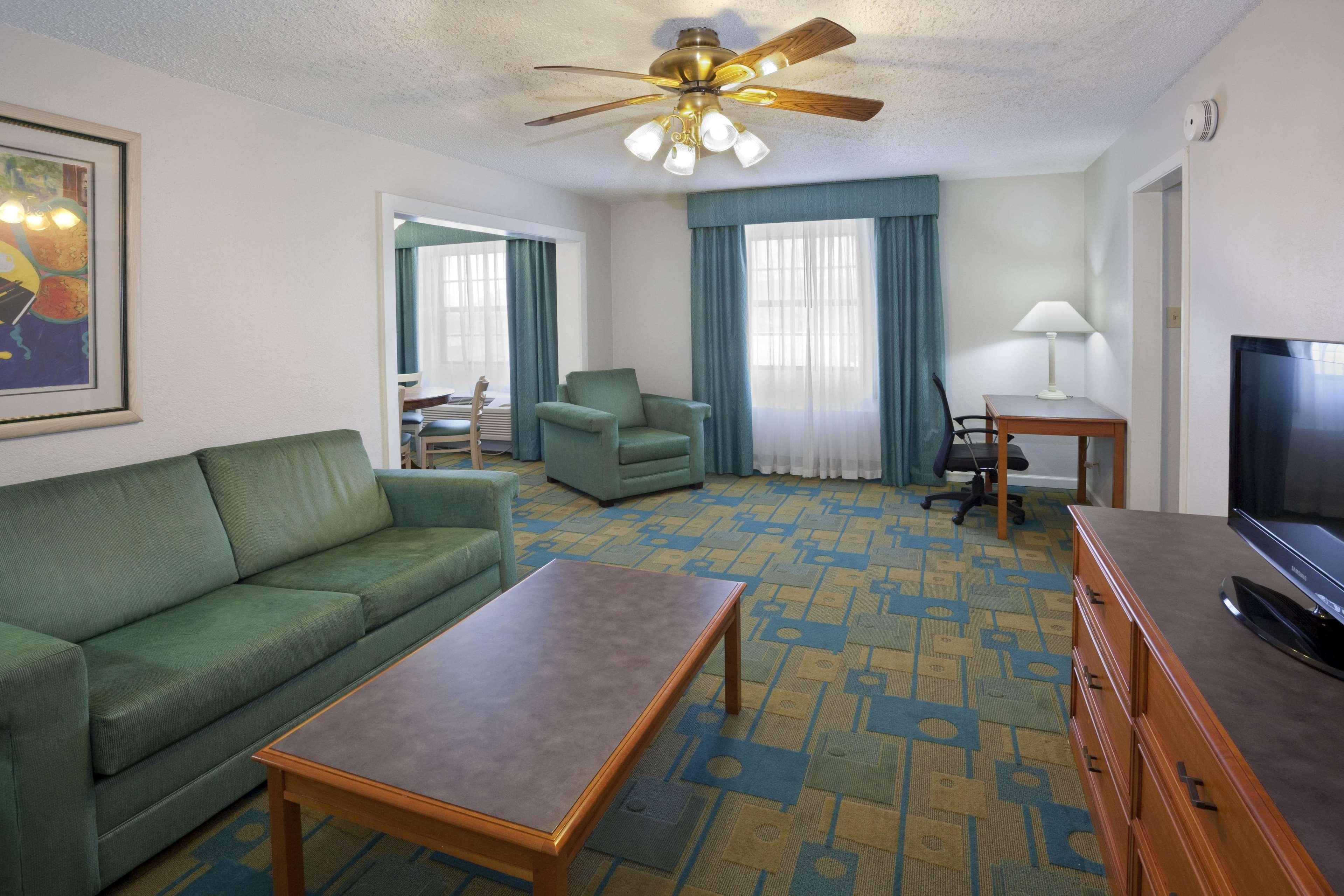 La Quinta Inn By Wyndham Omaha West Zewnętrze zdjęcie