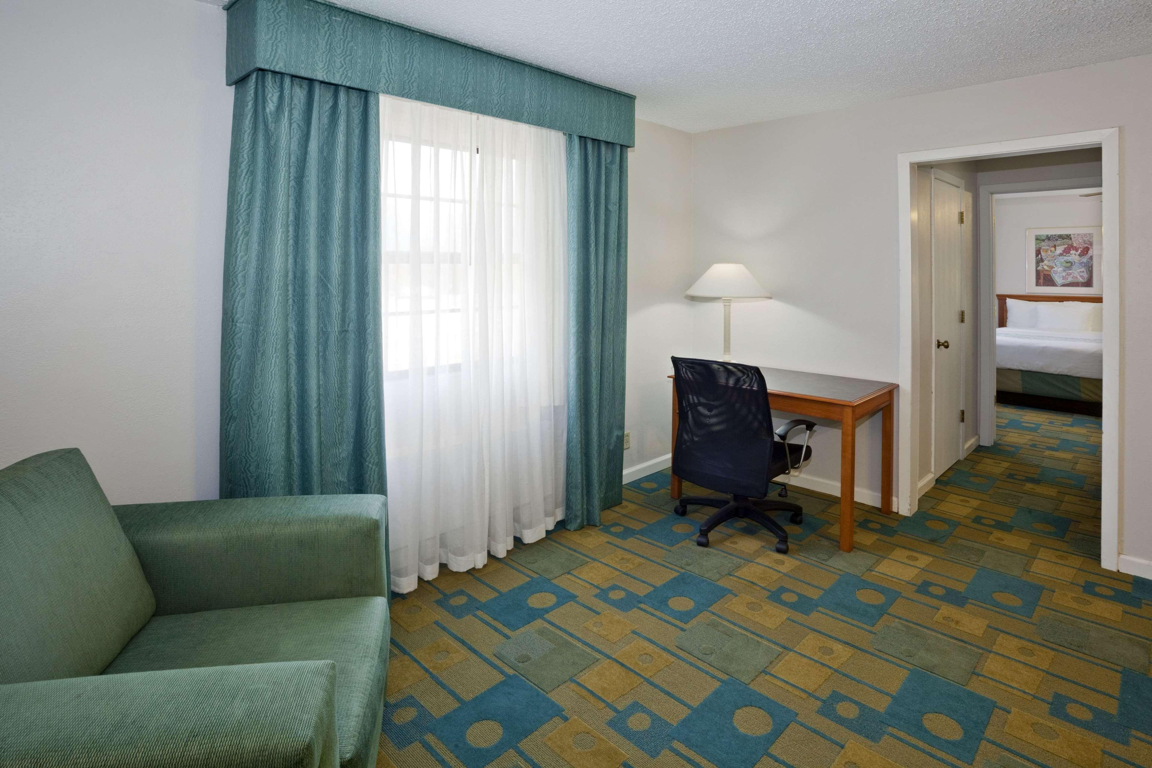 La Quinta Inn By Wyndham Omaha West Zewnętrze zdjęcie