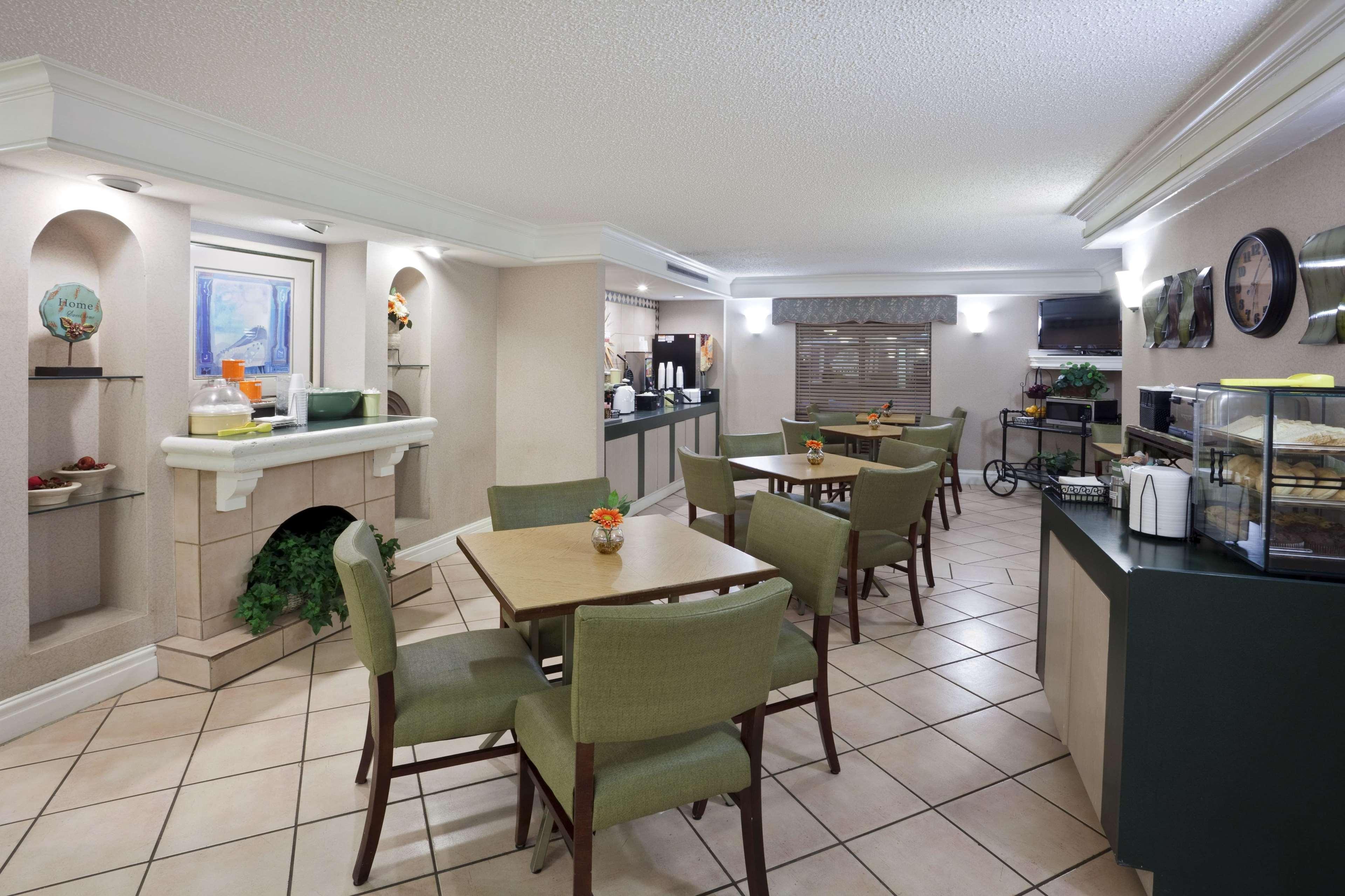 La Quinta Inn By Wyndham Omaha West Zewnętrze zdjęcie